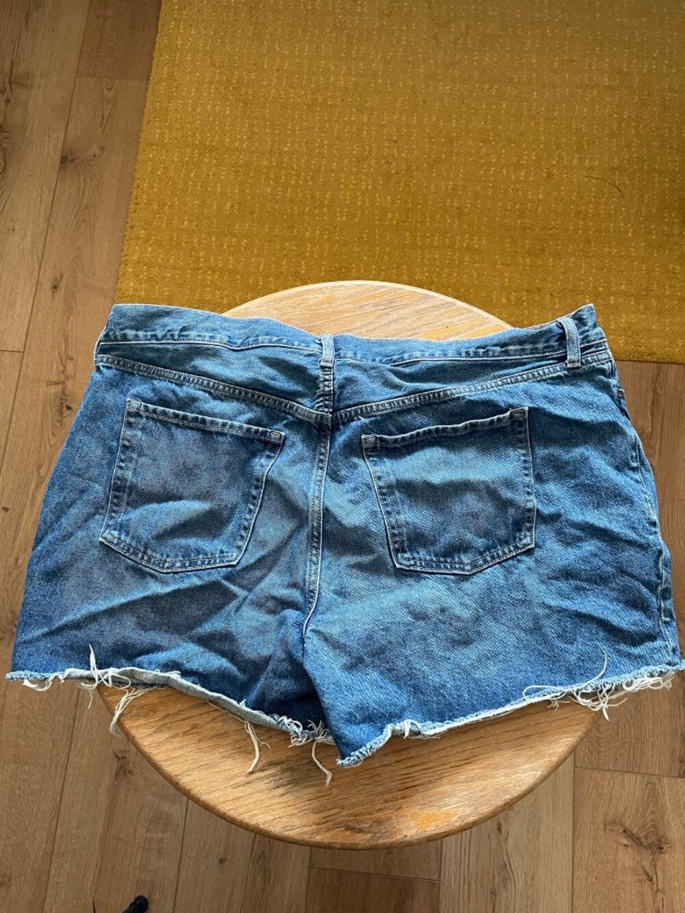 Old Navy High Rise Booty Shorts with Aesthetic Rips - Picture 2 of 2